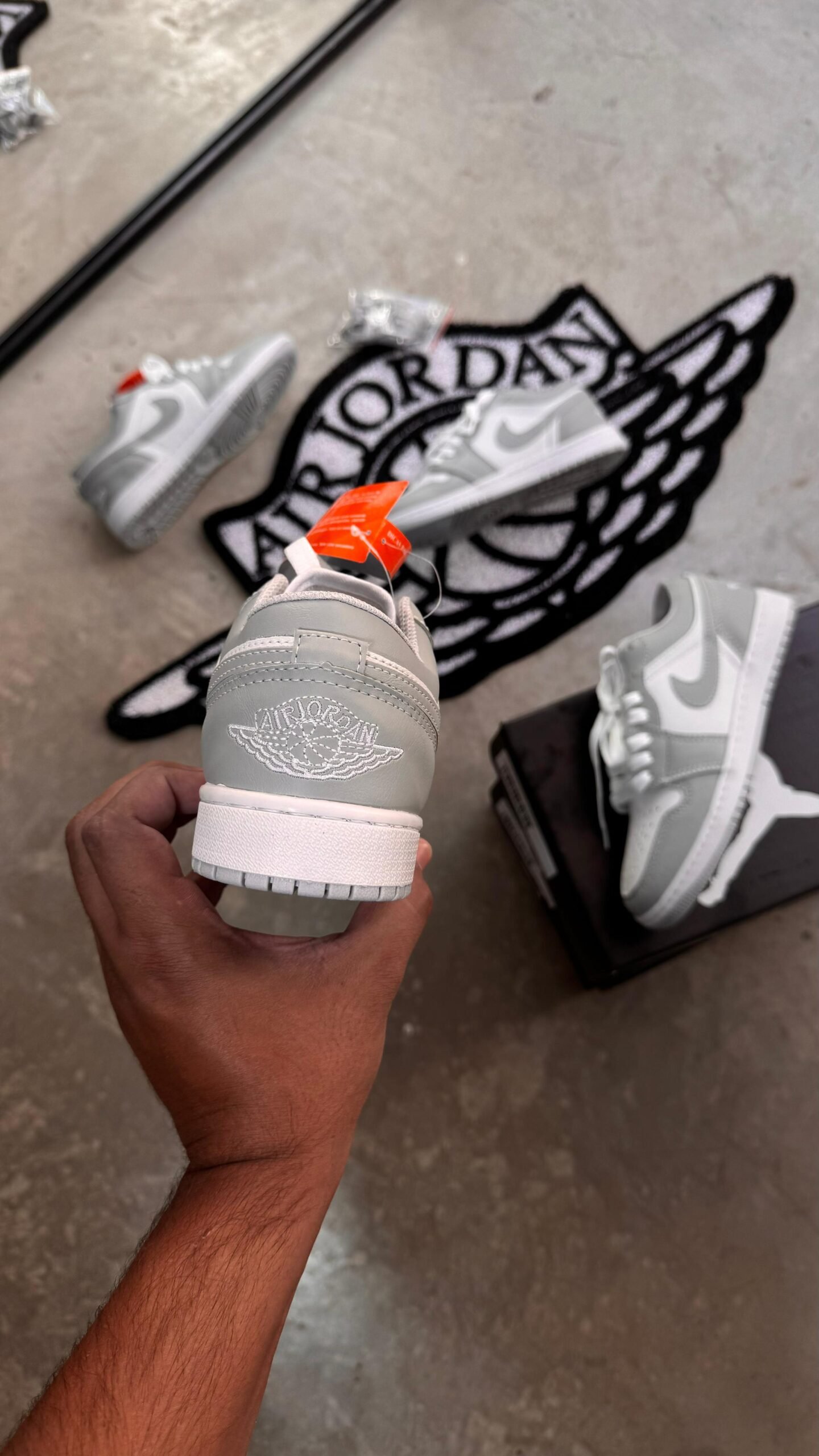 TÊNIS Jordan Low cinza - Imagem 2